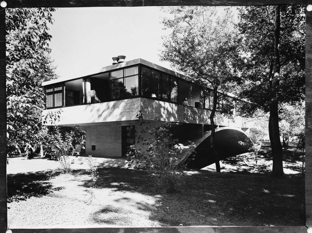 pic-exterior view 3