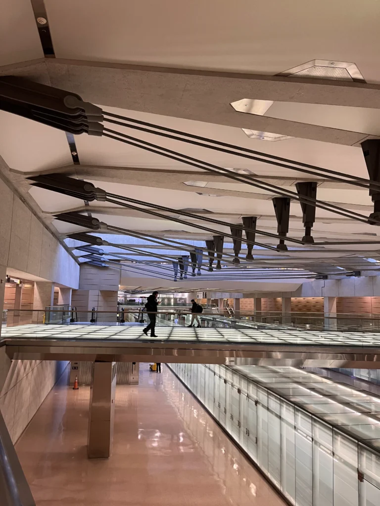 dulles-beams1